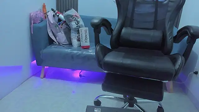 Snapshot of ShaunaDream chatting on 10-05-25, 03:49 ShaunaDream online show from 10-05-25, 03:49