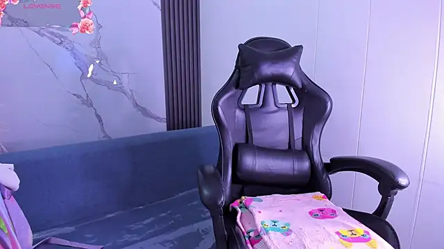 Snapshot of ShaunaDream chatting on 01-11-26, 04:06 ShaunaDream online show from 01-11-26, 04:06