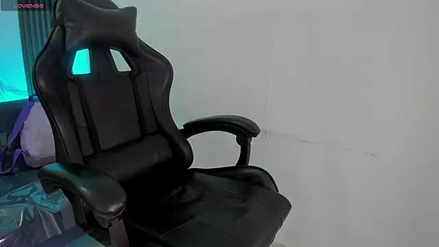 Snapshot of ShaunaDream chatting on 03-01-26, 04:58 ShaunaDream online show from 03-01-26, 04:58