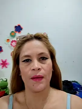 Snapshot of Chica_fuego chatting on 09-16-25, 07:15 Chica fuego online show from 09-16-25, 07:15