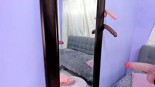 Snapshot of Anna_Belluci chatting on 10-11-25, 04:12 Anna Belluci online show from 10-11-25, 04:12