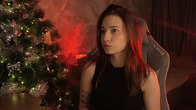 LumeNova online show from 12-21-25, 01:46