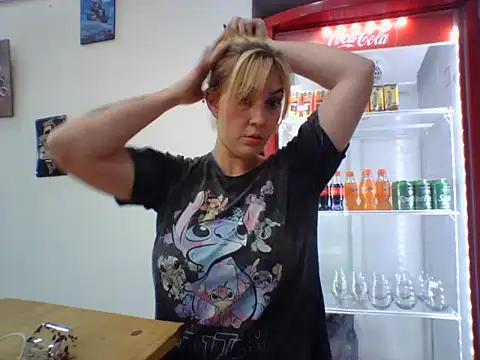 Snapshot of ayebran chatting on 09-17-25, 10:00 ayebran online show from 09-17-25, 10:00