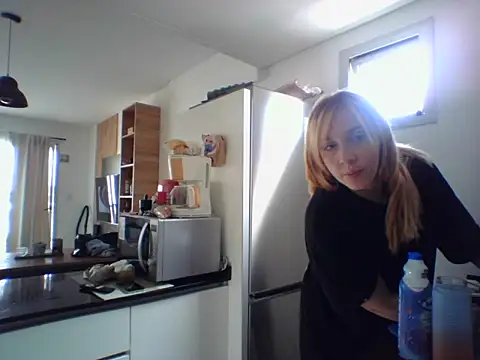 Snapshot of ayebran chatting on 10-06-25, 01:41 ayebran online show from 10-06-25, 01:41