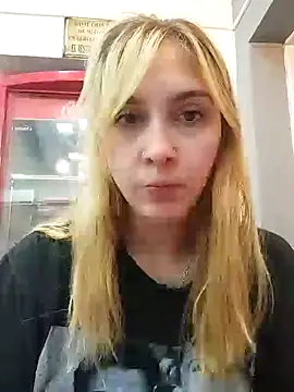 Snapshot of ayebran chatting on 10-24-25, 09:22 ayebran online show from 10-24-25, 09:22