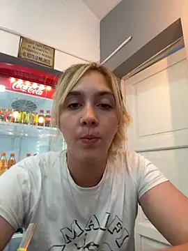 Snapshot of ayebran chatting on 11-26-25, 09:49 ayebran online show from 11-26-25, 09:49