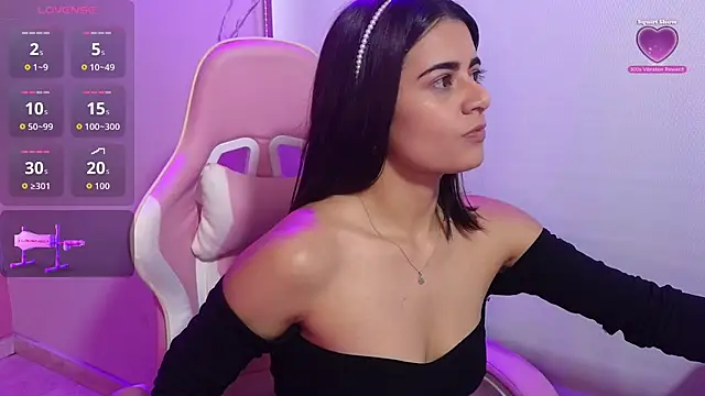 Snapshot of bella_thixx chatting on 09-16-25, 04:02 bella thixx online show from 09-16-25, 04:02