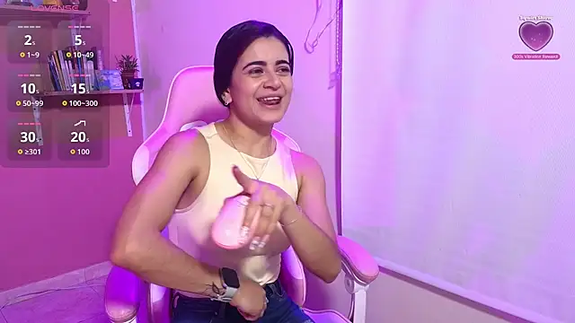 Snapshot of bella_thixx chatting on 09-18-25, 03:41 bella thixx online show from 09-18-25, 03:41