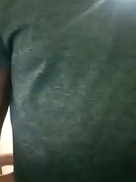 Snapshot of Holy_Sex_International chatting on 11-10-25, 08:08 Holy Sex International online show from 11-10-25, 08:08