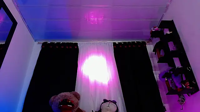 Snapshot of valerii_fox_69 chatting on 05-22-26, 03:35 valerii fox 69 online show from 05-22-26, 03:35