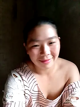 quynhkoolbae online show from 10-13-25, 11:38