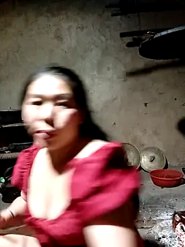 quynhkoolbae online show from 10-14-25, 11:44