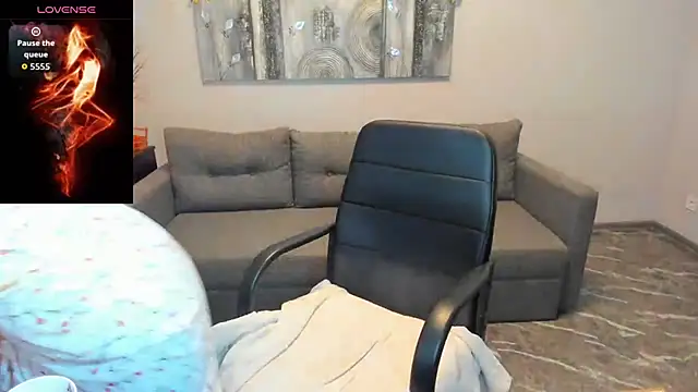 Snapshot of Betty_Jone chatting on 02-14-26, 07:05 Betty Jone online show from 02-14-26, 07:05