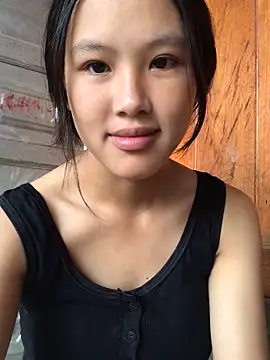 Snapshot of May_nhi chatting on 09-13-25, 02:22 May nhi online show from 09-13-25, 02:22