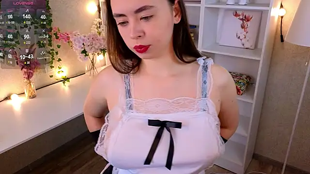 TraciMyntti online show from 10-03-25, 01:13