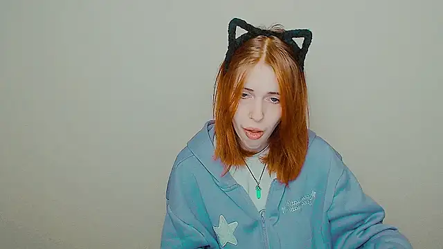 Snapshot of GuessMe___ chatting on 11-08-25, 10:52 GuessMe online show from 11-08-25, 10:52