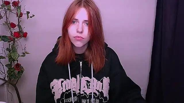 Snapshot of GuessMe___ chatting on 11-12-25, 11:58 GuessMe online show from 11-12-25, 11:58