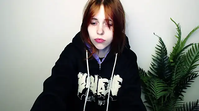 Snapshot of GuessMe___ chatting on 11-30-25, 10:47 GuessMe online show from 11-30-25, 10:47