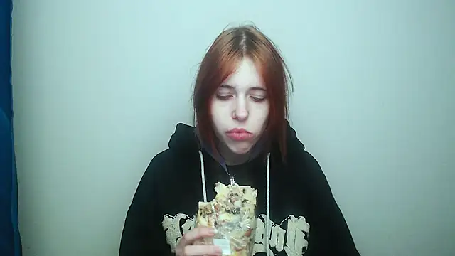 Snapshot of GuessMe___ chatting on 12-05-25, 03:37 GuessMe online show from 12-05-25, 03:37