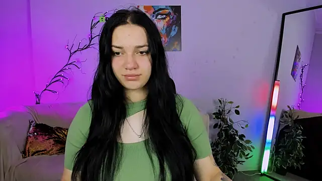 miss ella  online show from 10-07-25, 06:10