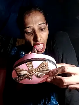 Pinki thakur 1 online show from 10-15-25, 03:56