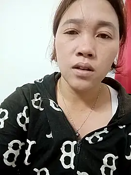 miumiu 00 online show from 11-15-25, 10:26