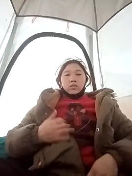 miumiu 00 online show from 02-01-26, 08:57