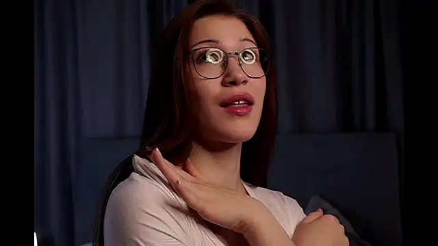 KarisaKusner online show from 10-29-25, 12:13