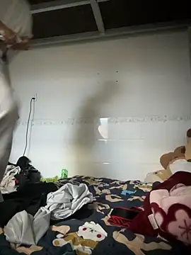 linh21107 online show from 11-24-25, 08:47