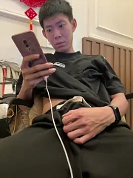 linh21107 online show from 04-19-26, 01:10