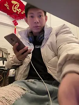 linh21107 online show from 04-24-26, 01:13