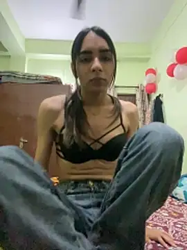 Snapshot of kaylee_demm chatting on 11-29-25, 02:09 kaylee demm online show from 11-29-25, 02:09