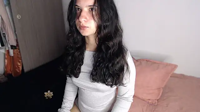 Snapshot of __abrill__ chatting on 11-02-25, 04:26 abrill online show from 11-02-25, 04:26