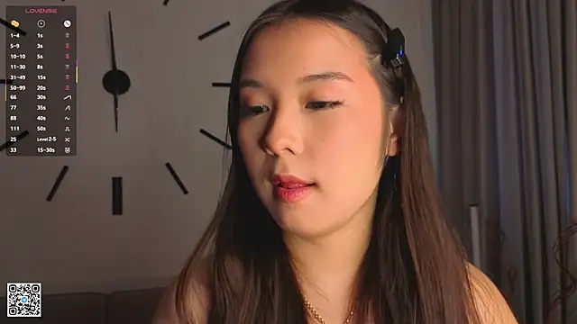 AlberthaEscue online show from 10-04-25, 04:21