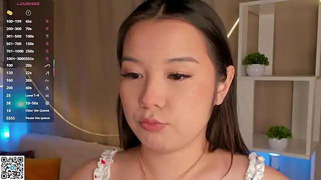 AlberthaEscue online show from 12-02-25, 04:07