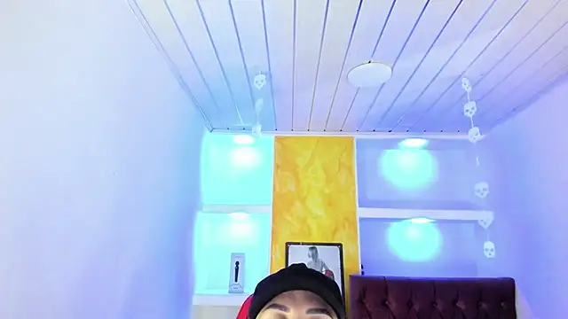 alison moon7 online show from 11-06-25, 02:40