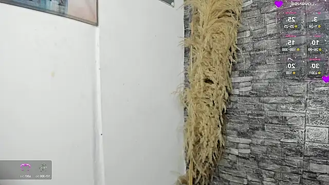 Snapshot of karoll__sex chatting on 09-09-25, 02:16 karoll sex online show from 09-09-25, 02:16