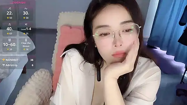 Xiali-166 online show from 12-20-25, 01:45