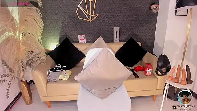 Katia fire online show from 09-20-25, 07:42