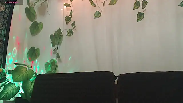 Snapshot of MysticNight_ chatting on 10-24-25, 01:35 MysticNight  online show from 10-24-25, 01:35