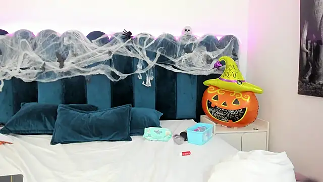 EmilyHanks  online show from 11-01-25, 12:34