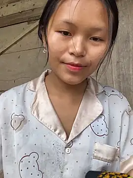 milo bae online show from 04-20-26, 03:09