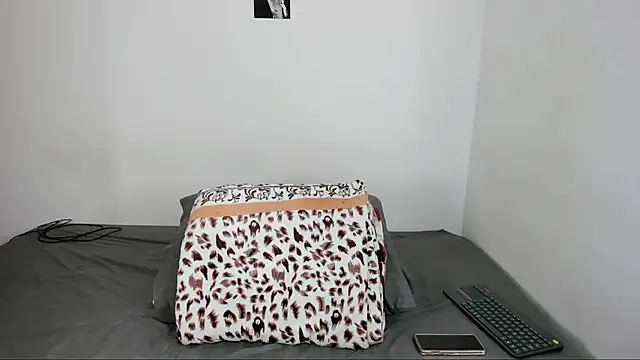 v3niceb1tch online show from 11-06-25, 04:52