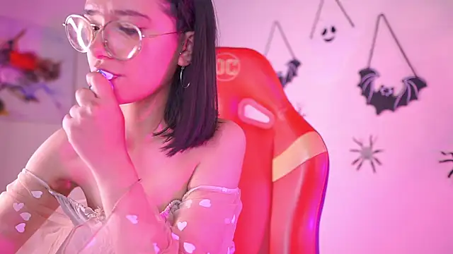 Lana Dreams  online show from 10-09-25, 11:36