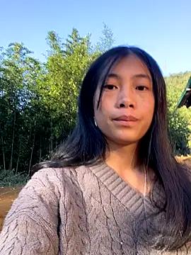 EmLy02 online show from 11-29-25, 12:24