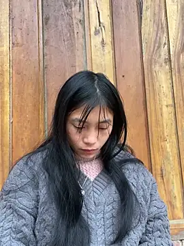 EmLy02 online show from 02-09-26, 02:48