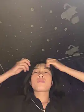 EmLy02 online show from 04-24-26, 12:51