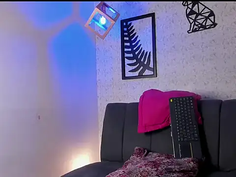 Snapshot of nicolai_drake chatting on 09-26-25, 10:47 nicolai drake online show from 09-26-25, 10:47