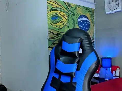 Snapshot of nicolai_drake chatting on 10-25-25, 03:36 nicolai drake online show from 10-25-25, 03:36