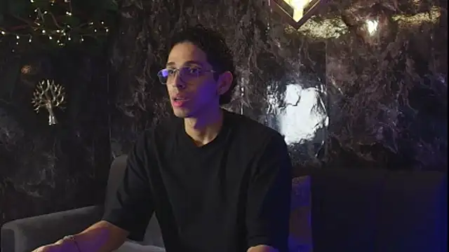 Snapshot of nicolai_drake chatting on 11-21-25, 03:16 nicolai drake online show from 11-21-25, 03:16